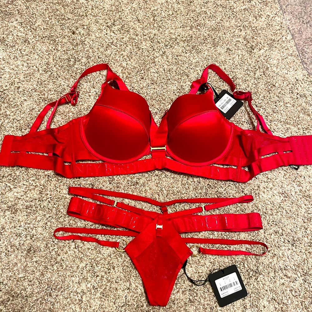 Honey Birdette ELVIS set